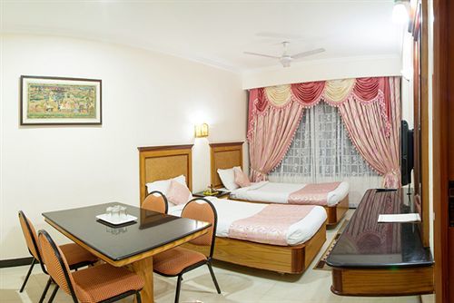 Ramyas Hotels Tiruchirappalli Eksteriør billede